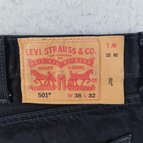 Levis 501 Jeans Mens 38x32 Black Straight Leg Button Fly Denim Classic Fit - Picture 12 of 14